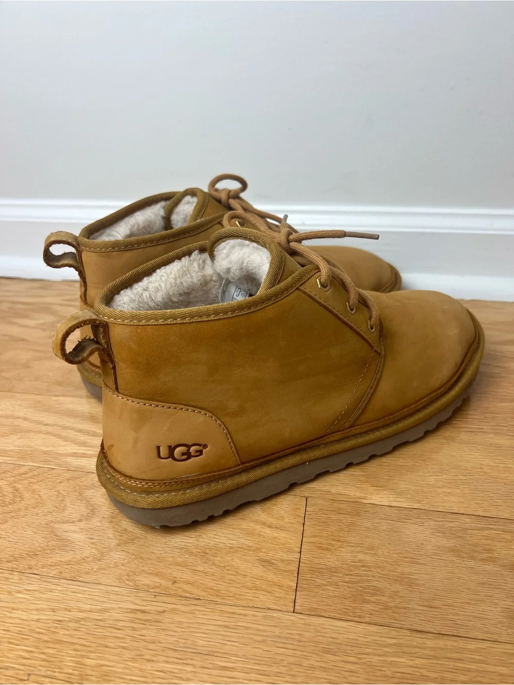UGG Men’s Neumel Waterproof Chukka Boots in Chestnut Tan Size 11